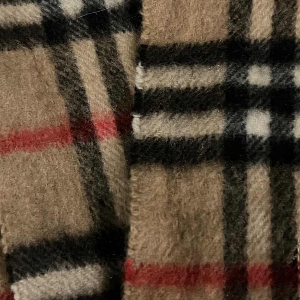 Burberry of London Nova check authentic 💯 Cashmere Plaid Scarf - Picture 3 of 4
